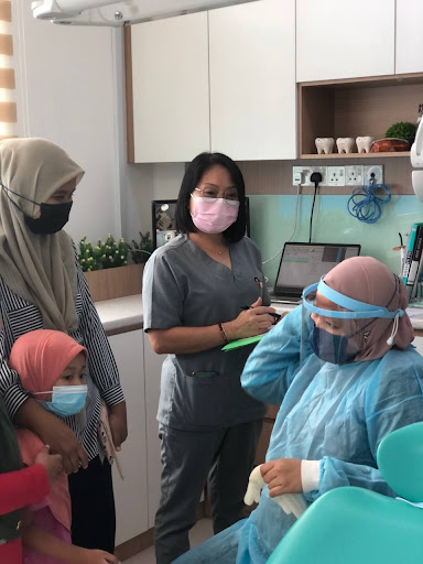 Family Care Dental Batu Pahat 家家牙科 (Pancoran Air)