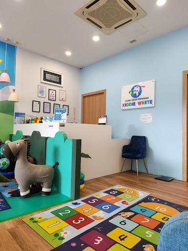 Klinik Pakar Pergigian Kiddie White