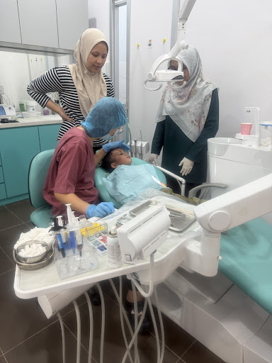 Klinik Pergigian Denta Care • Parit Buntar