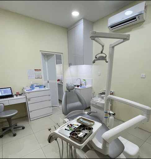 Klinik Pergigian Dr. Kelvin