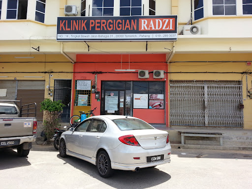 Klinik Pergigian Radzi / Radzi Dental Surgery